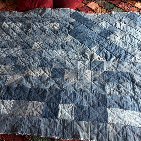 United States Flag Patriotic Patchwork Rag Quilt - Picture 4 of 7